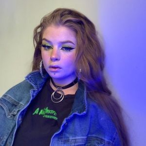 Meet your Posher, Hailey